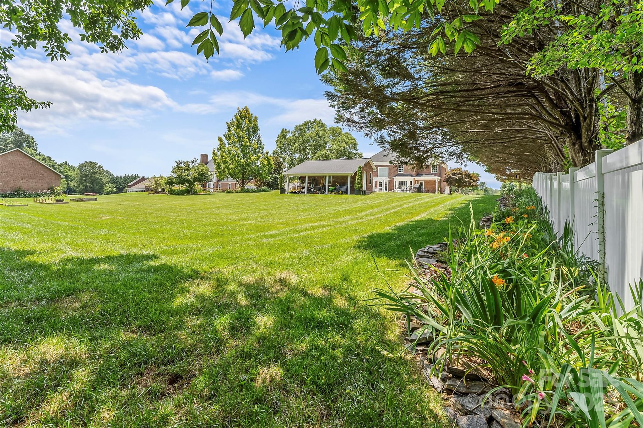 Rainbow Hills - Residential