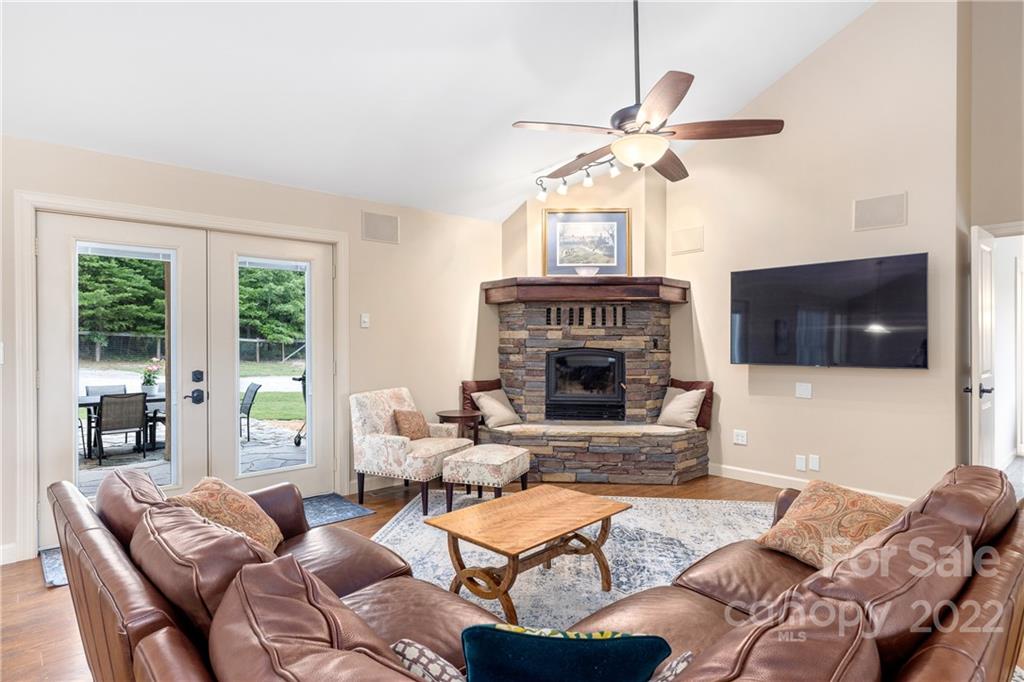 Horseshoe Bend - Residential