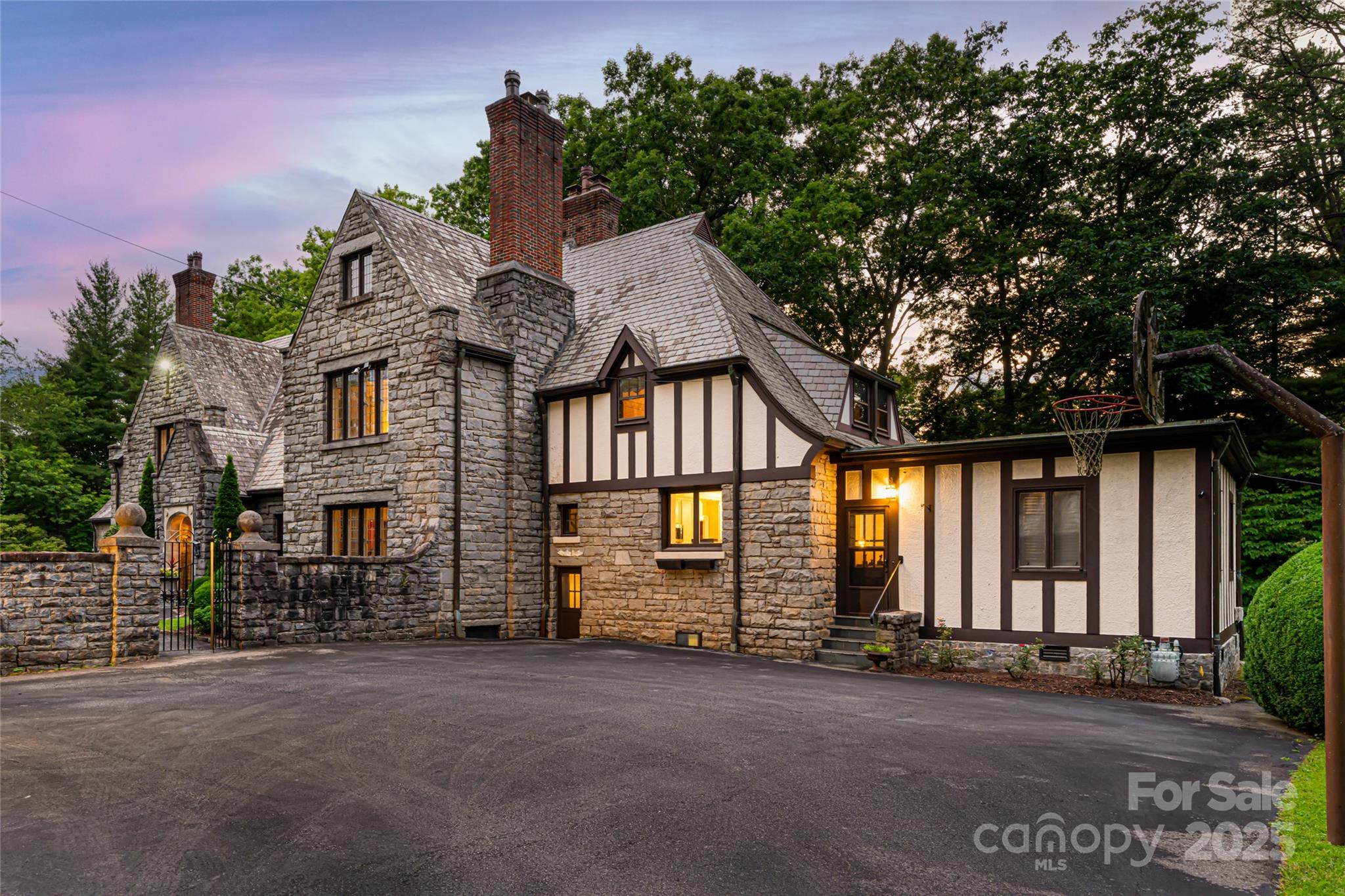 436 Vanderbilt Road