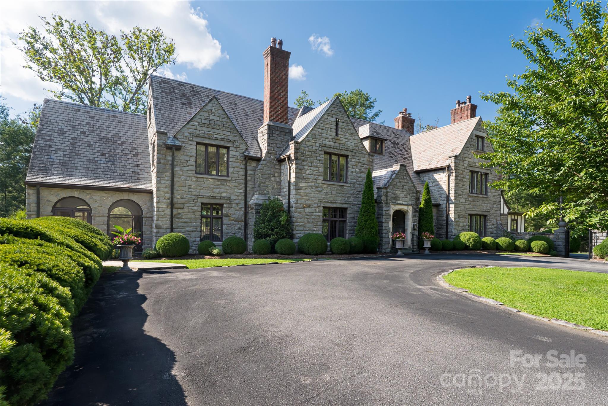 436 Vanderbilt Road