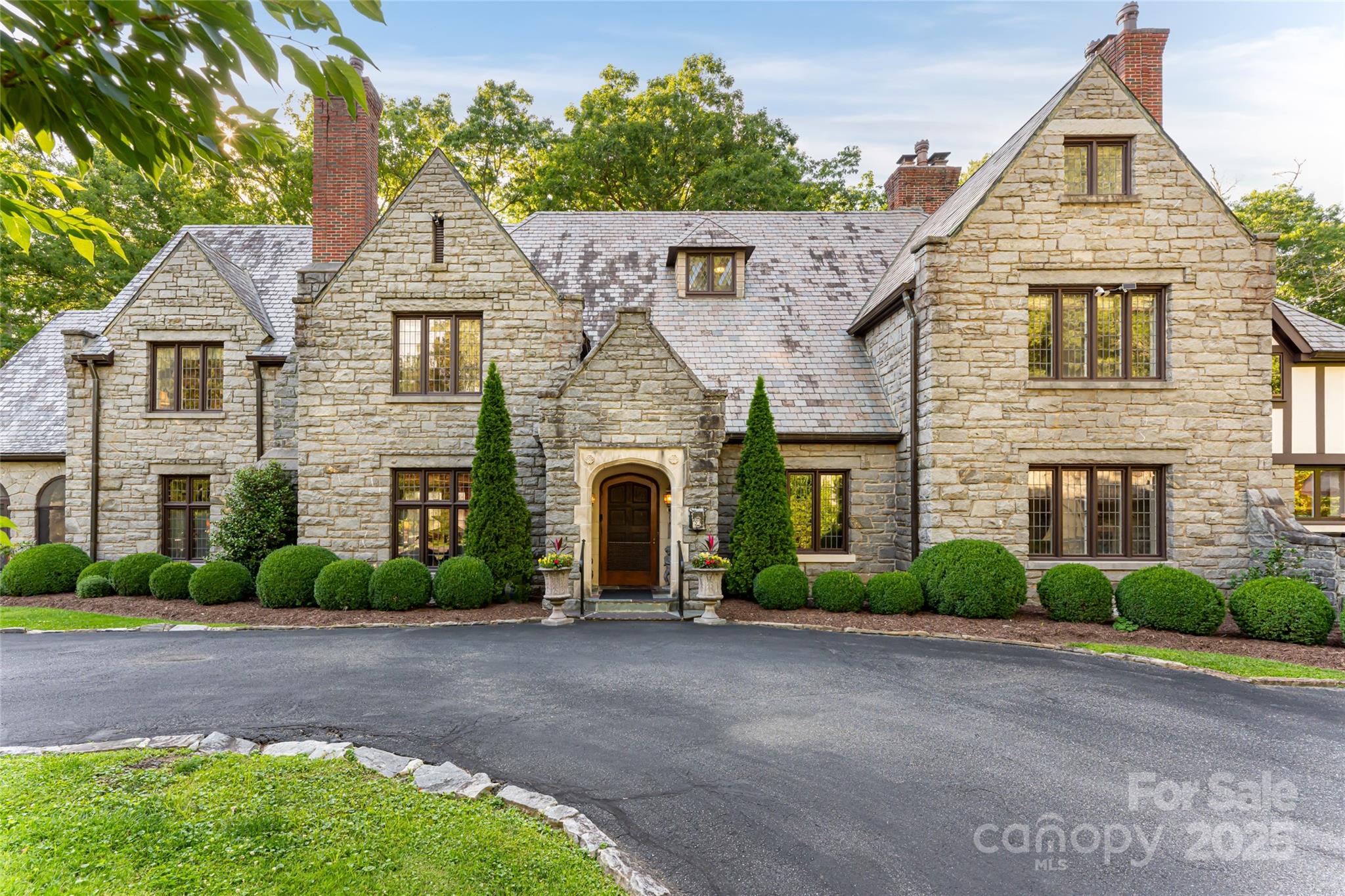 436 Vanderbilt Road