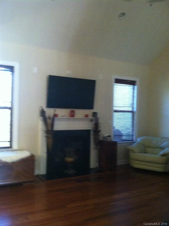 Oaks on Main - Residential