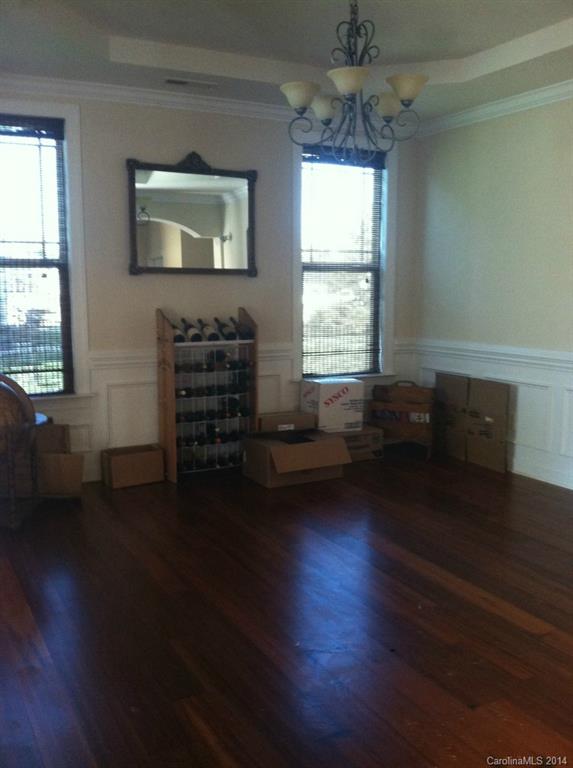 Oaks on Main - Residential