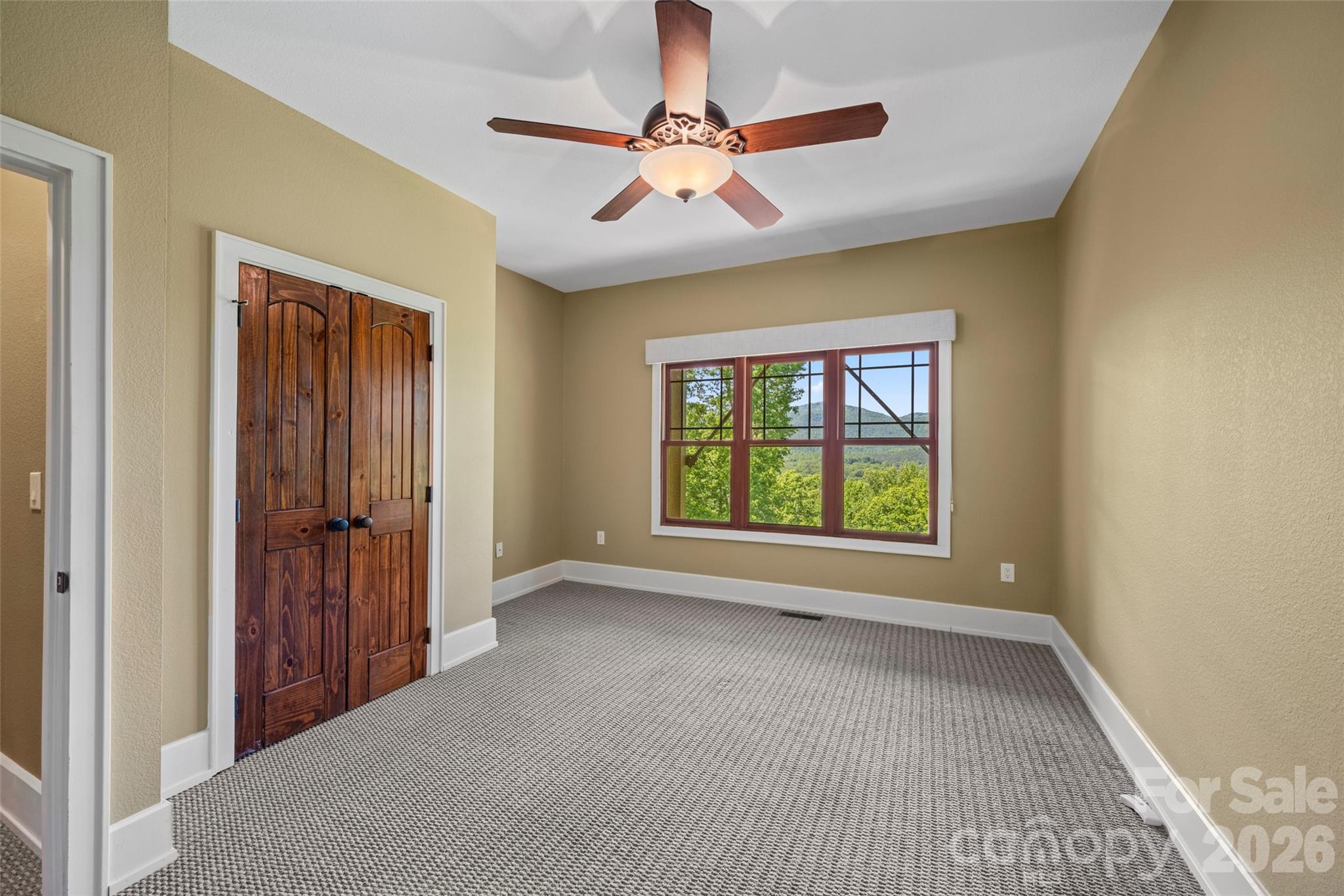 Vista At Bills Mountain - Residential