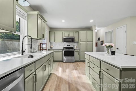 Photo of 4023 Strangford Avenue, Charlotte, NC 28215 (MLS # 4395242)