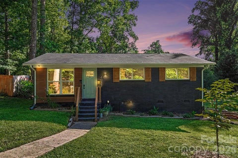 Photo of 4023 Strangford Avenue, Charlotte, NC 28215 (MLS # 4395242)