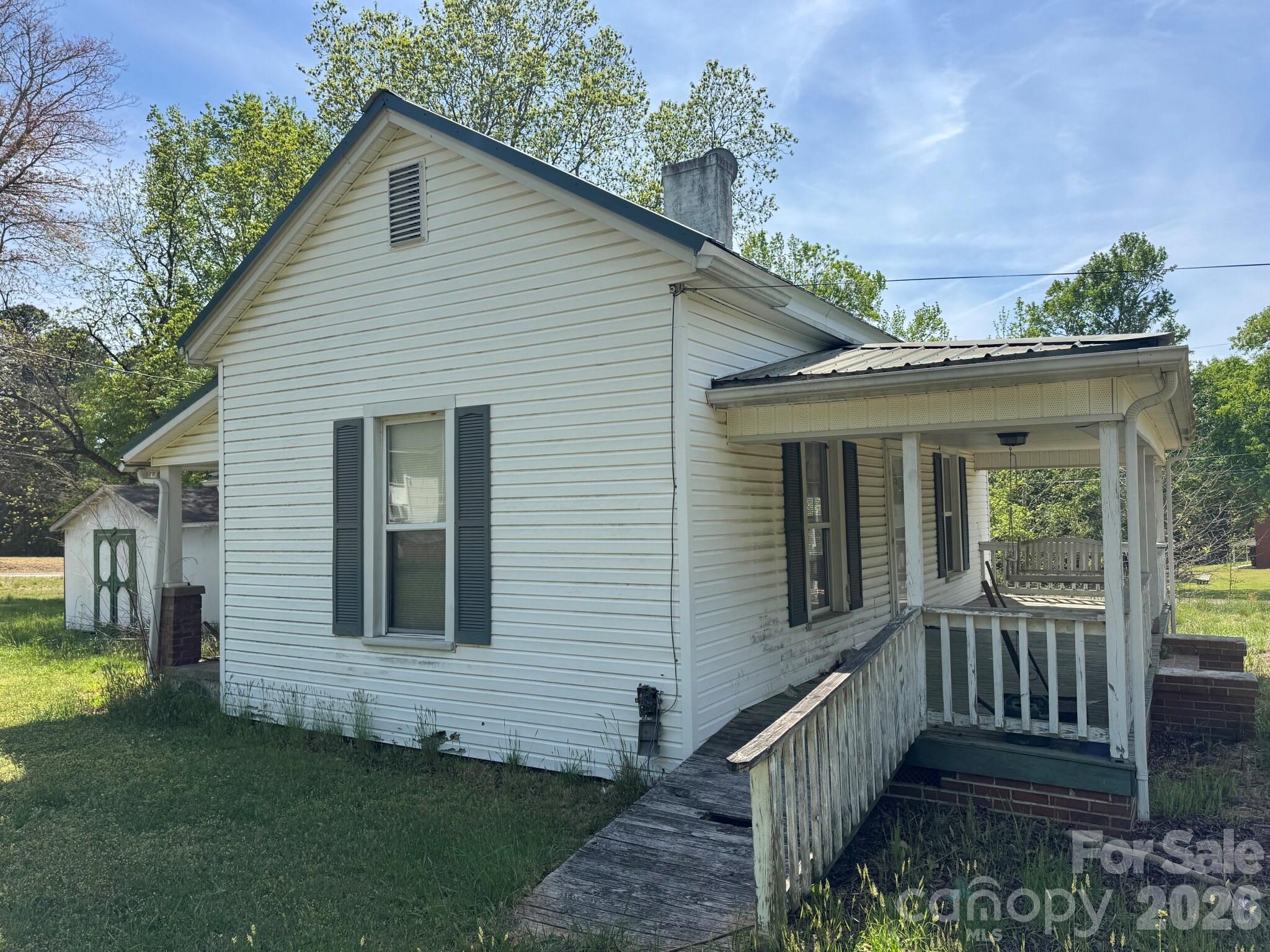 145 W Burnsville Street