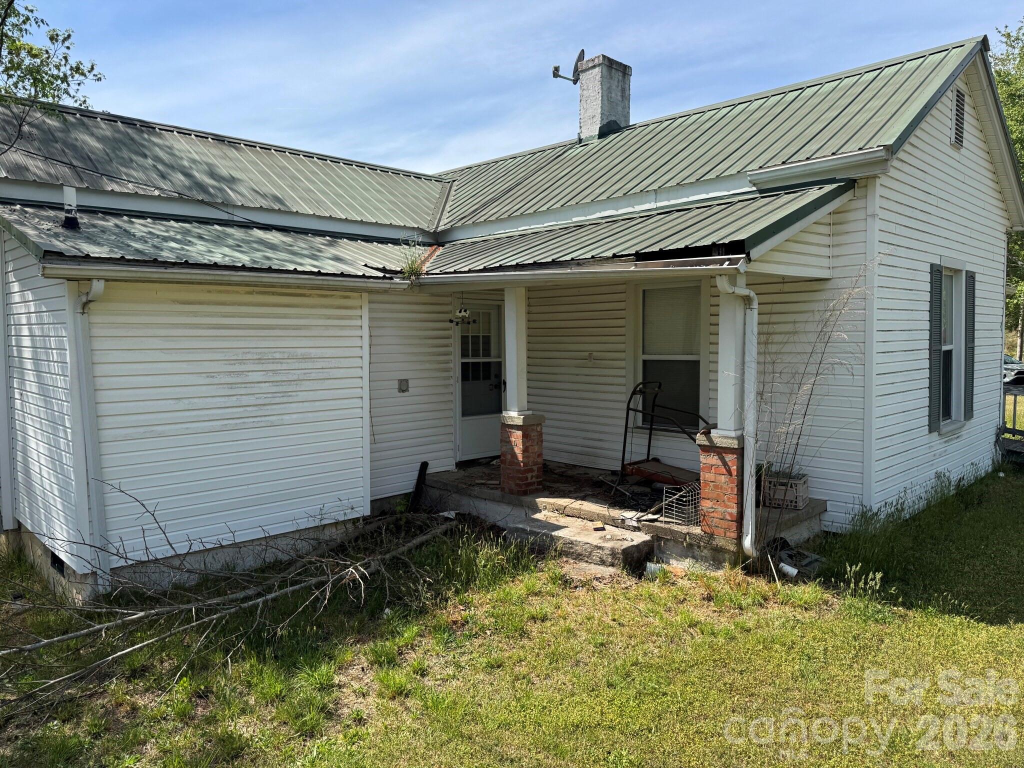 145 W Burnsville Street