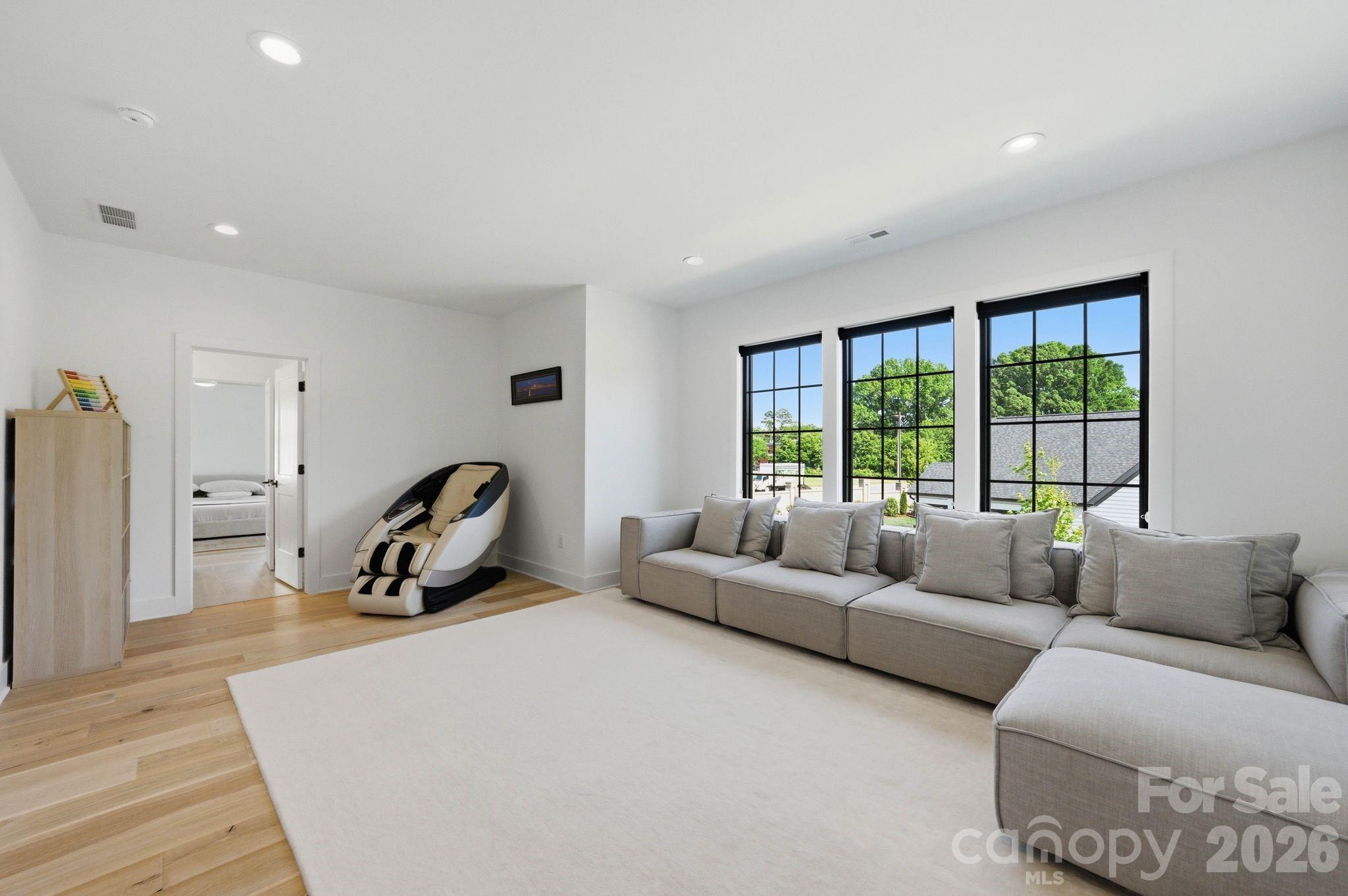 Cambridge Square - Residential