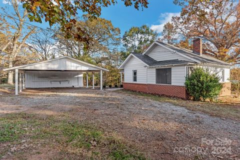 A home in Hickory