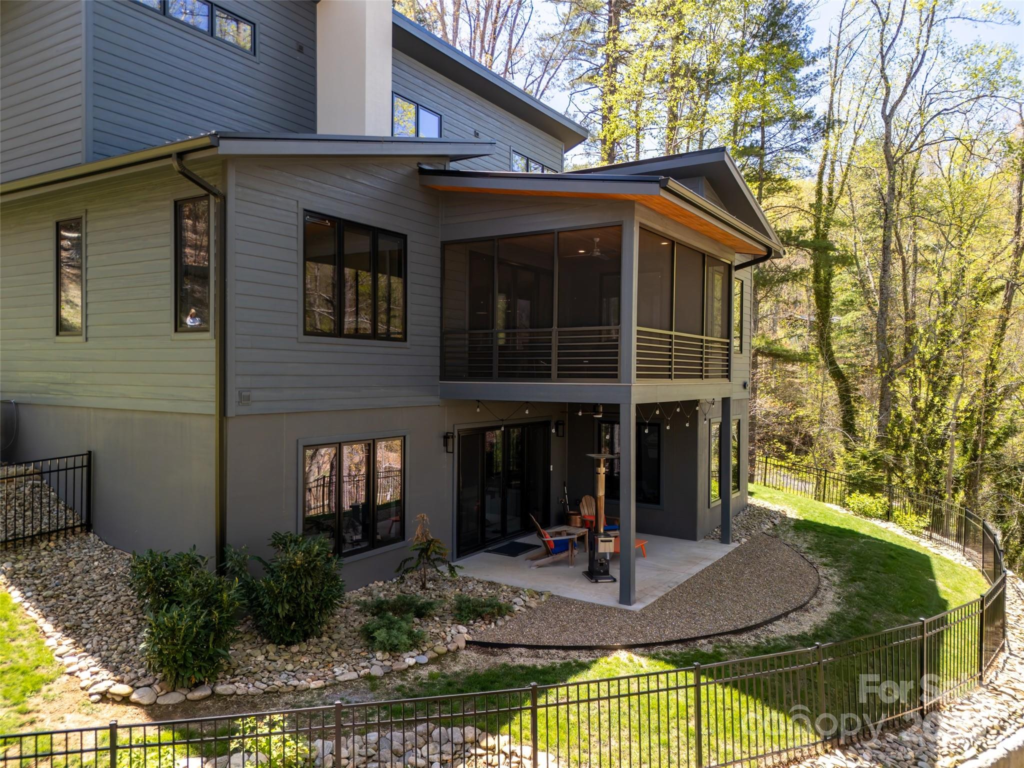 42 Spring Cove Road