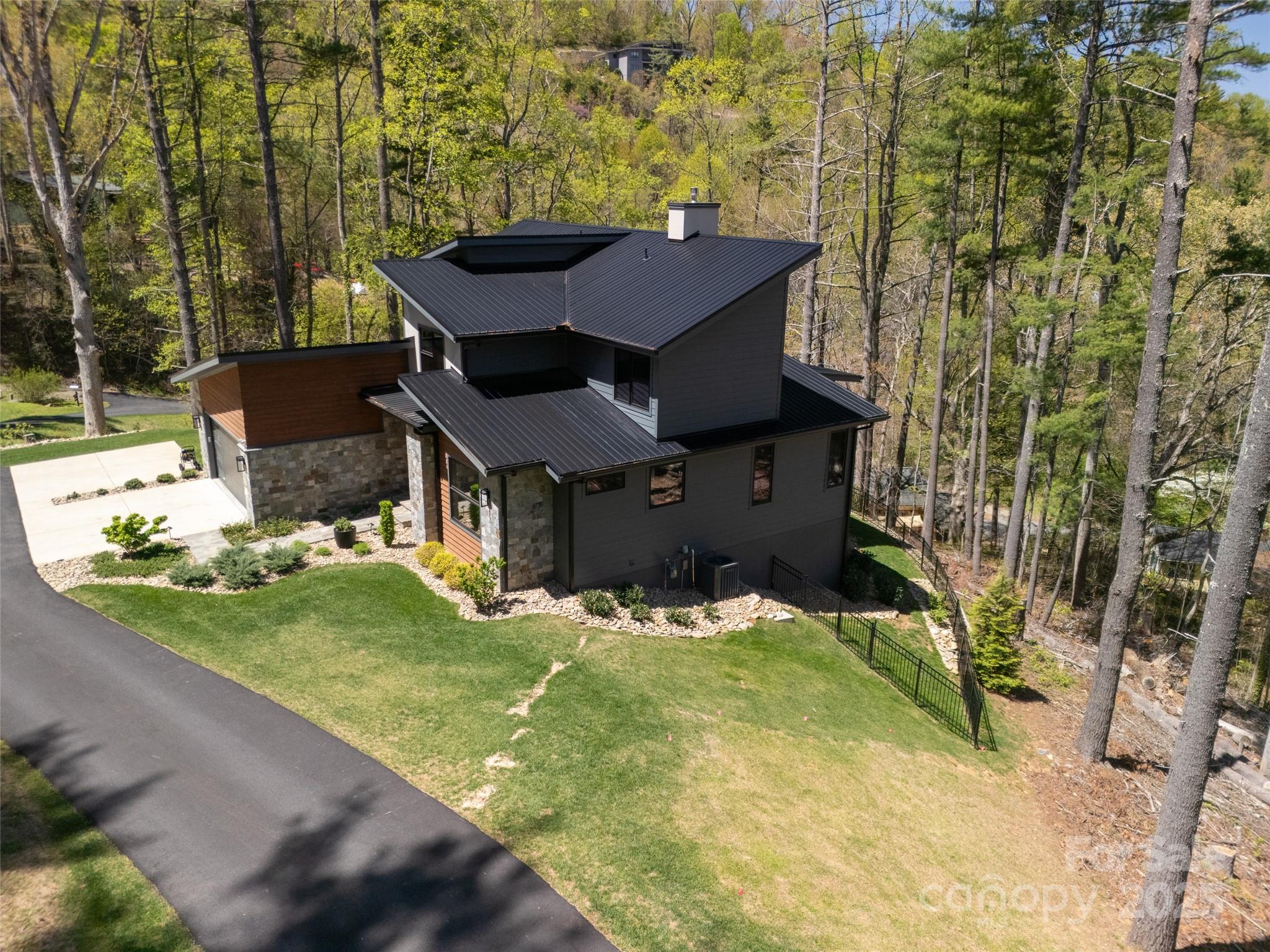 42 Spring Cove Road