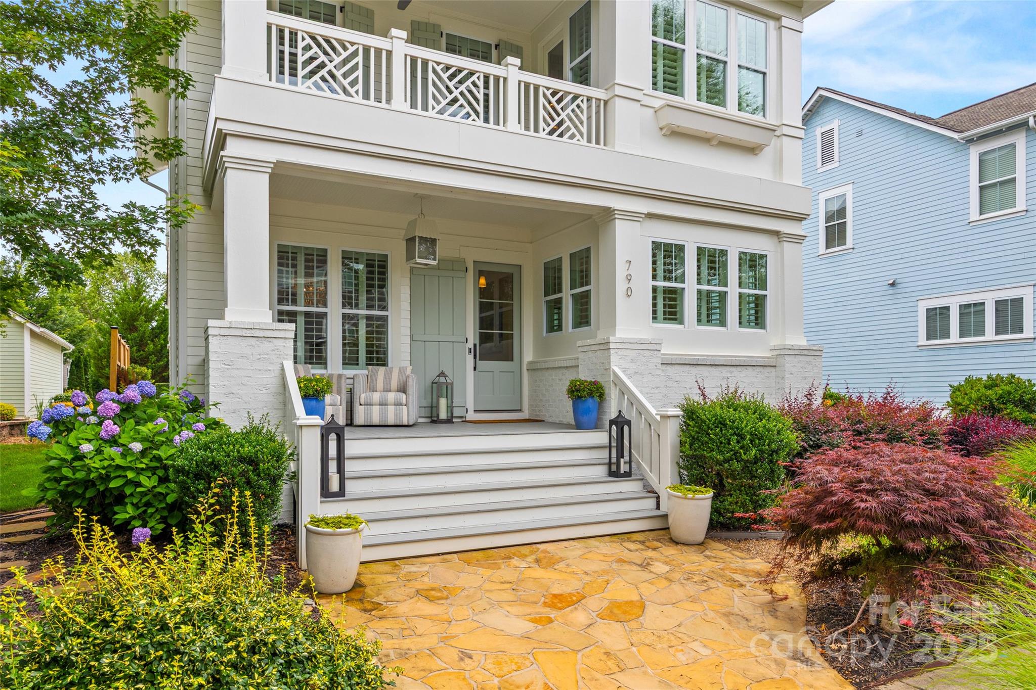 790 Herrons Ferry Road