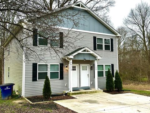 110 Carpenter Street Lincolnton NC 28092