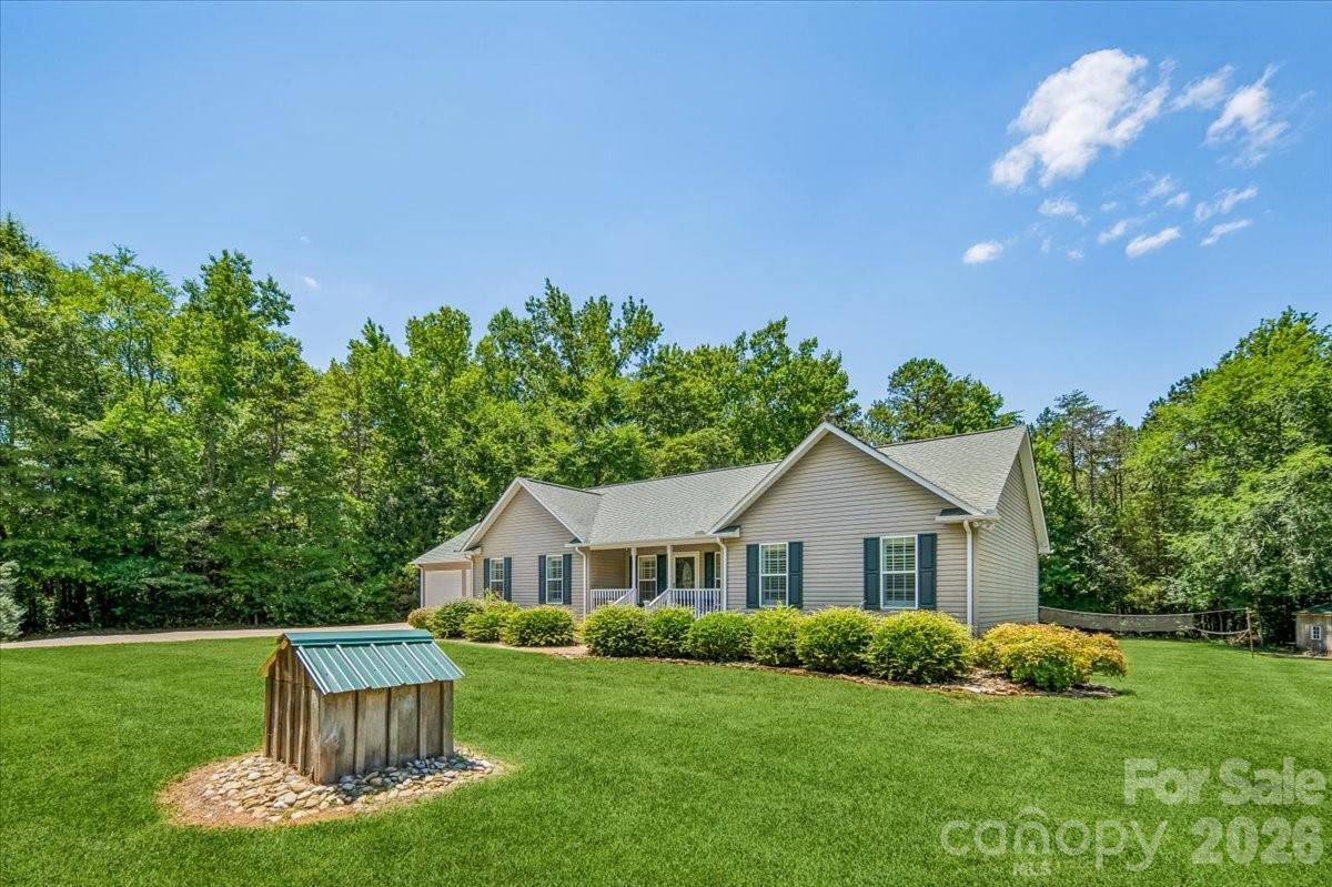 1512 Kinglet Drive