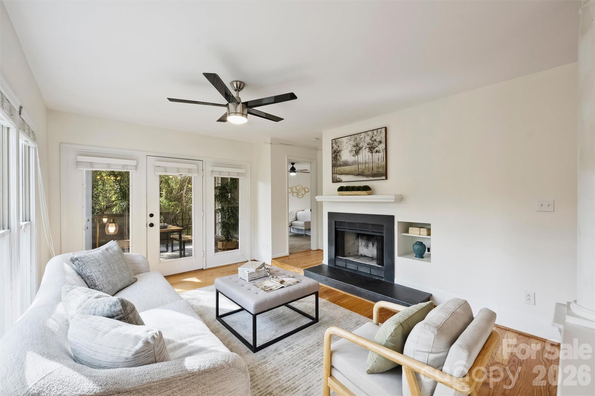 2715 Selwyn Avenue 43