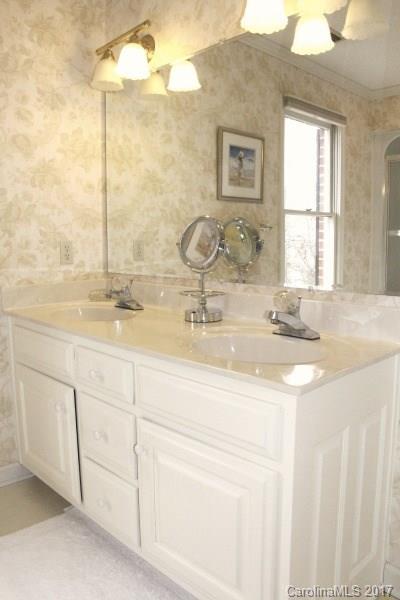 Laural Springs - Residential