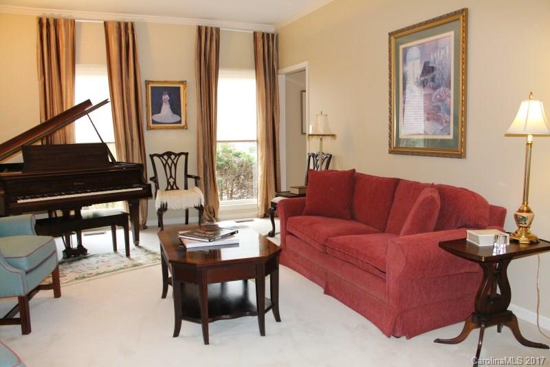 Laural Springs - Residential