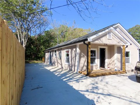 Photo of 433 Clinton Avenue, Lancaster, SC 29720 (MLS # 4310556)
