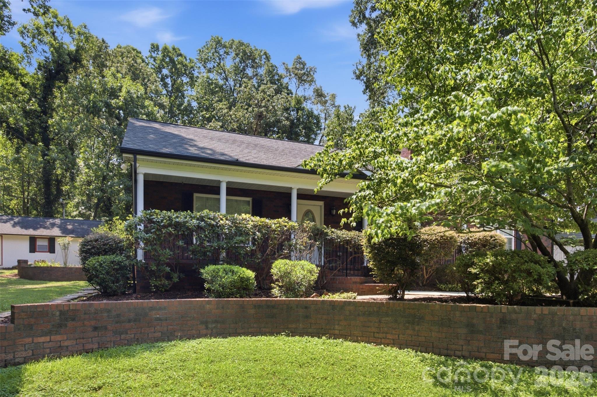 125 Shady Bluff Drive