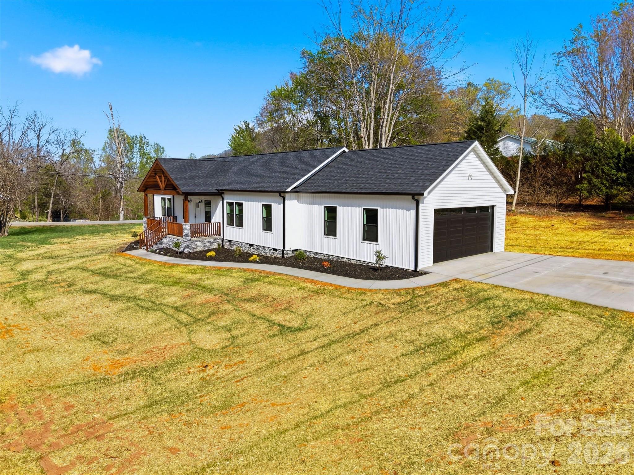 1007 Hibriten Drive SE