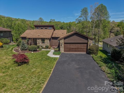 Photo of 3104 Cove Loop Road, Hendersonville, NC 28739 (MLS # 4362842)