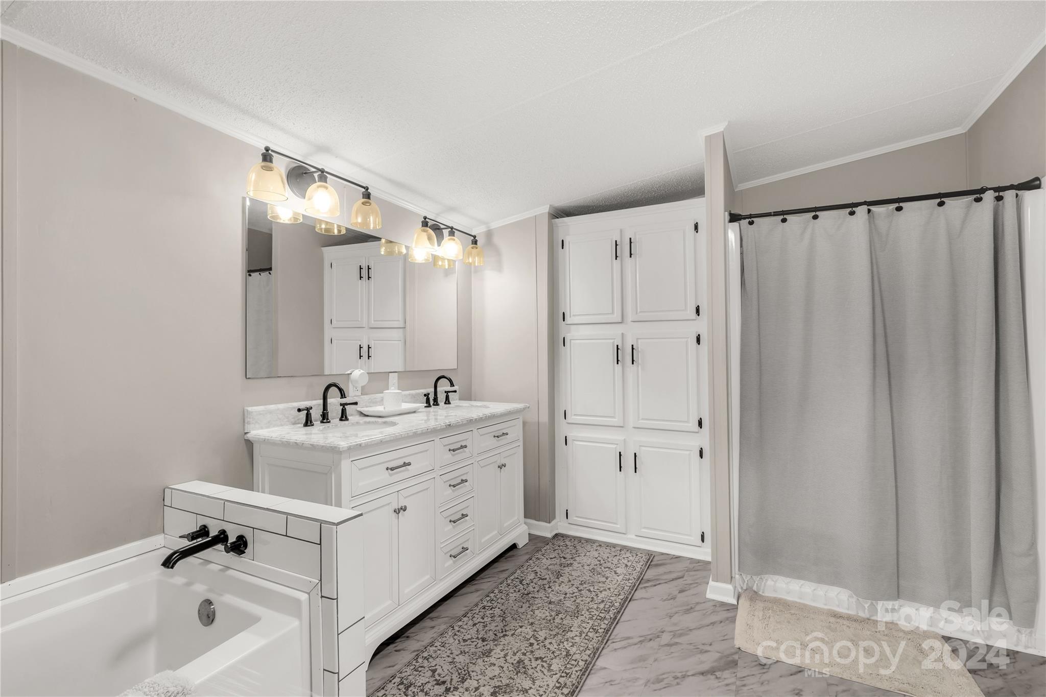 Lincoln Forest - Residential