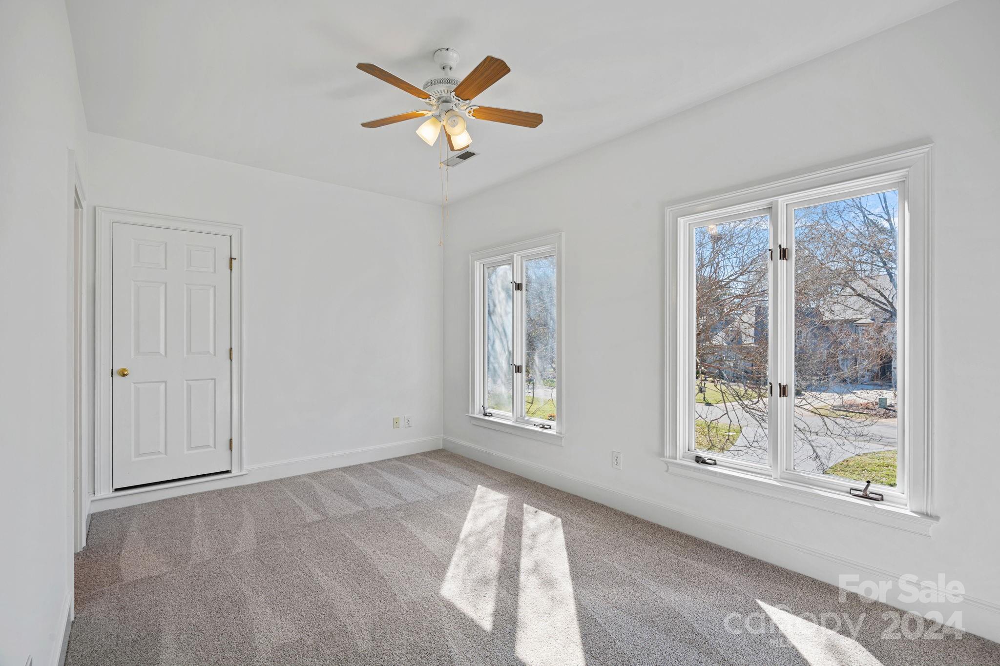 The Peninsula - Residential