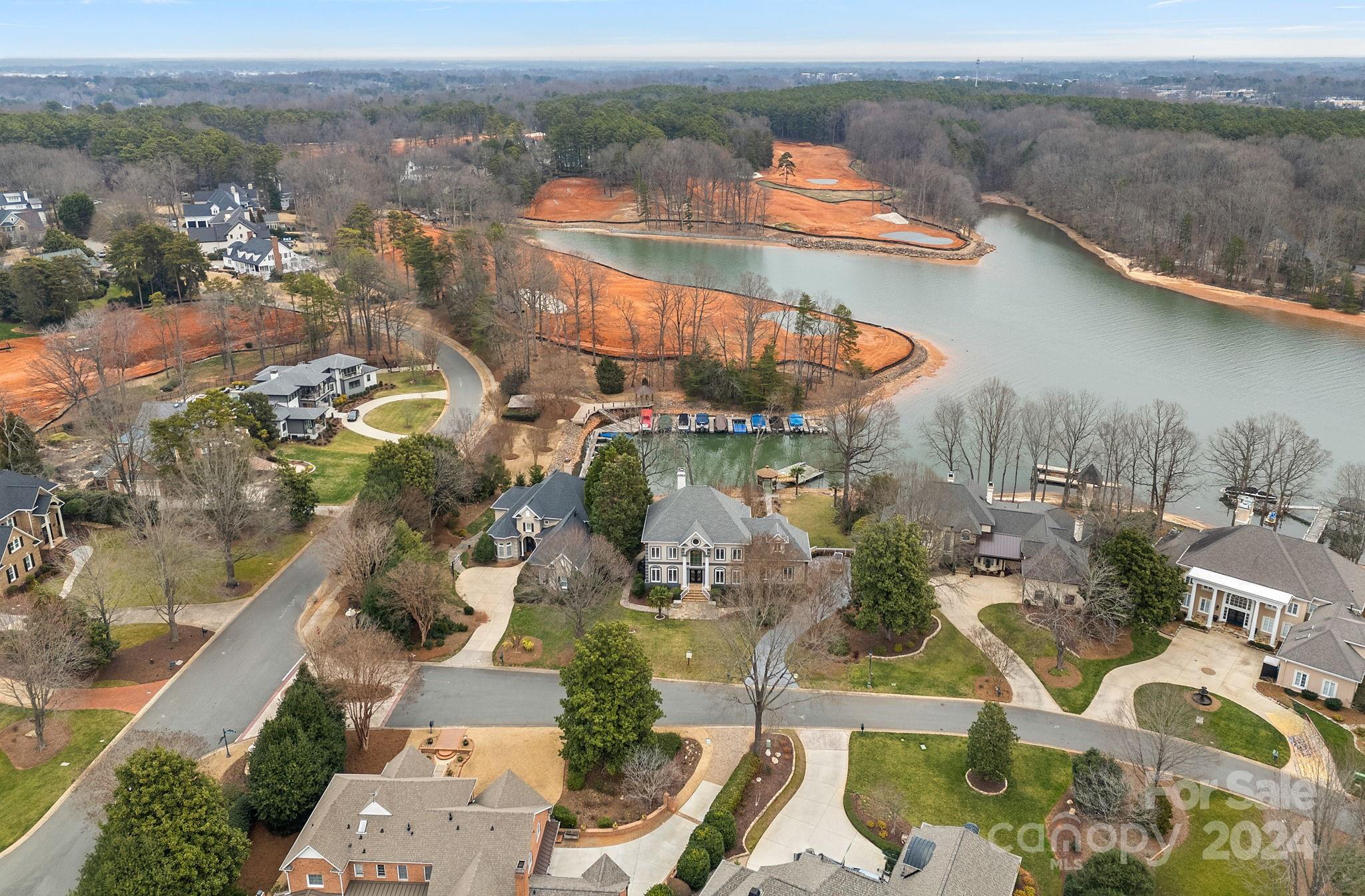 The Peninsula - Residential