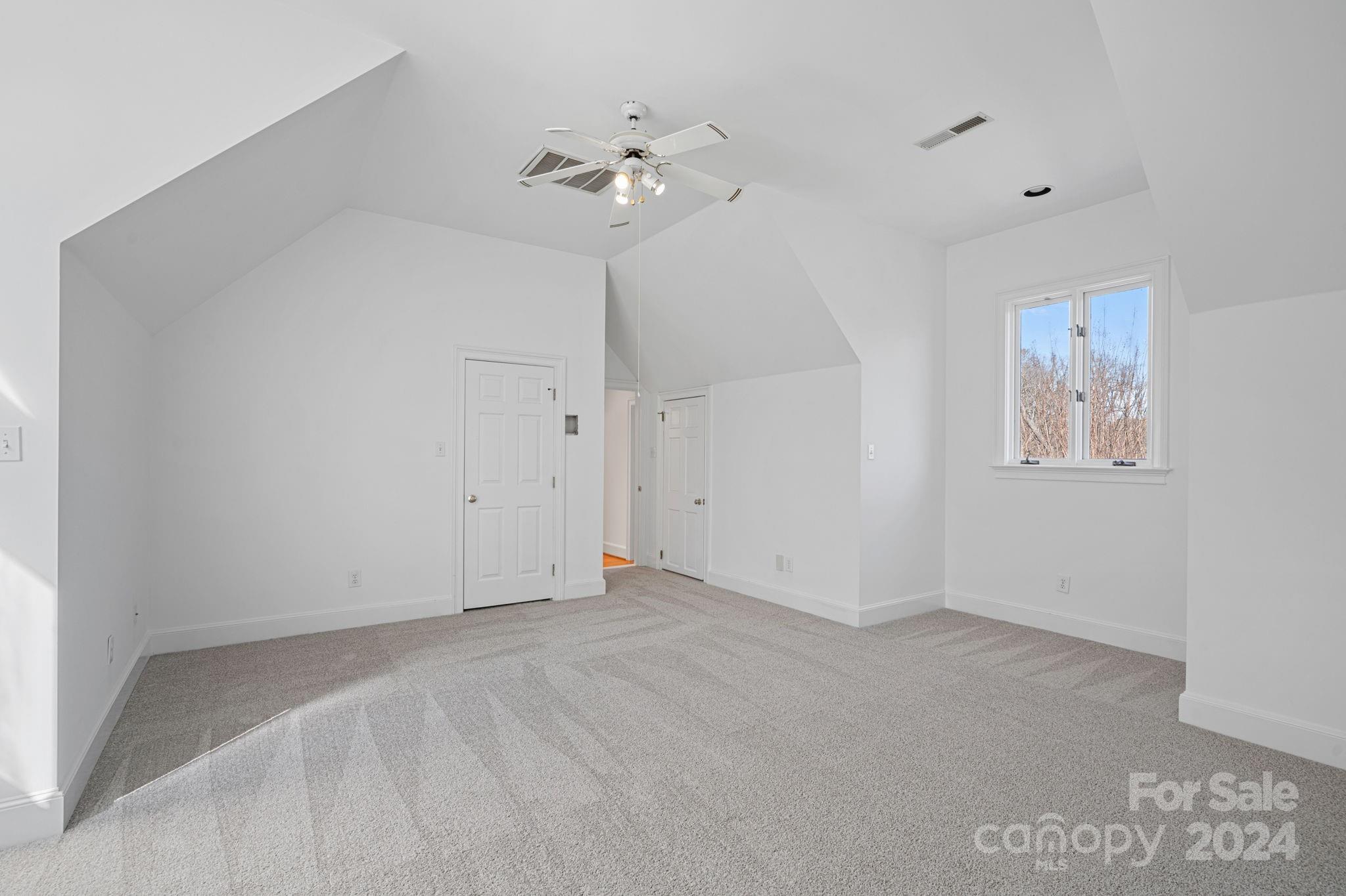 The Peninsula - Residential