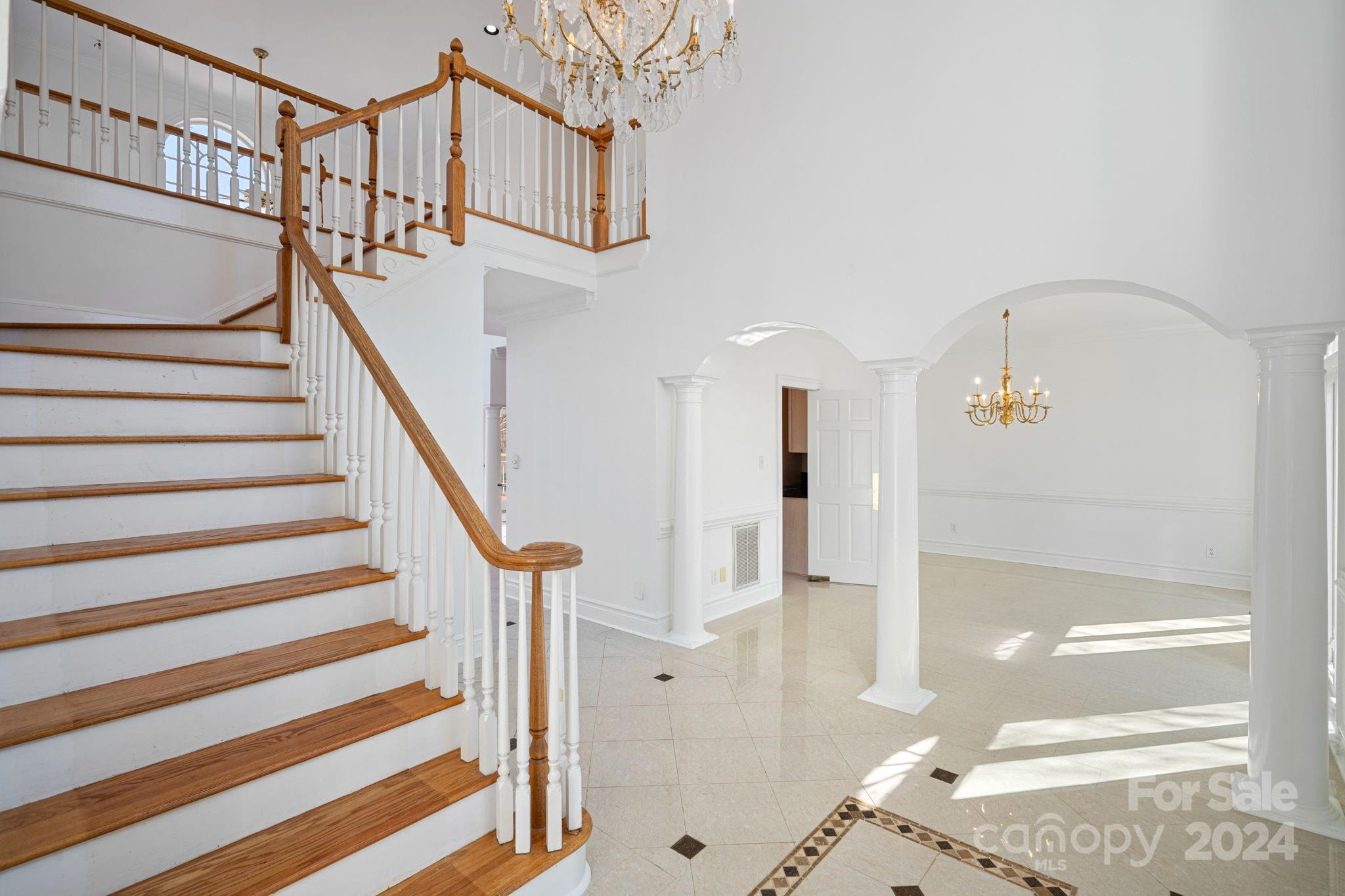 The Peninsula - Residential