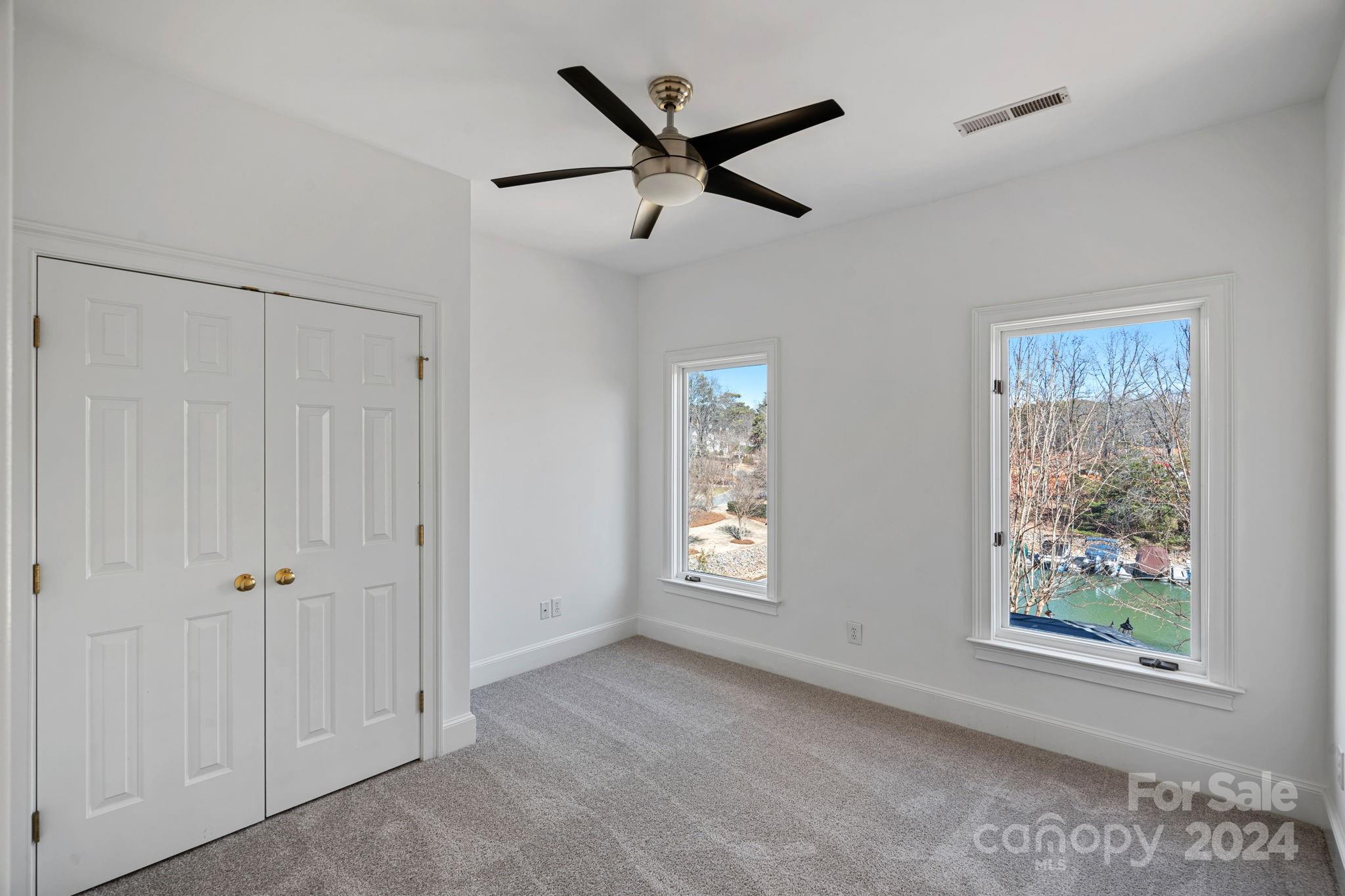 The Peninsula - Residential