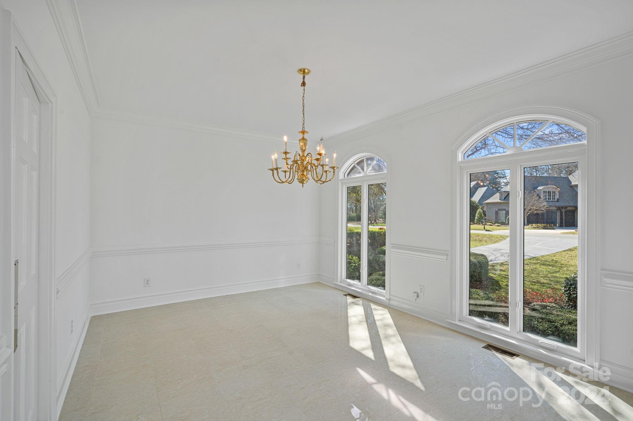 The Peninsula - Residential