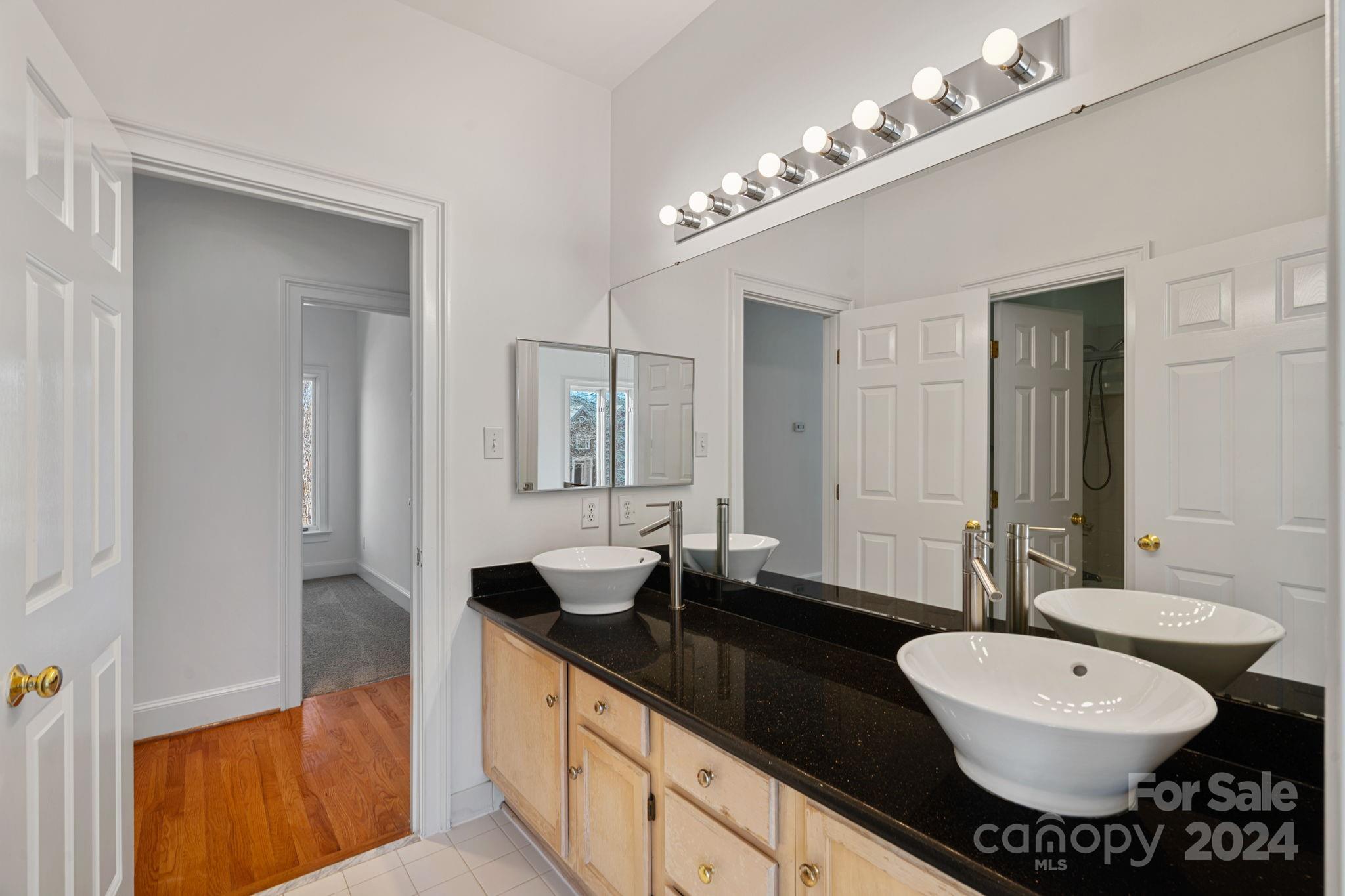 The Peninsula - Residential