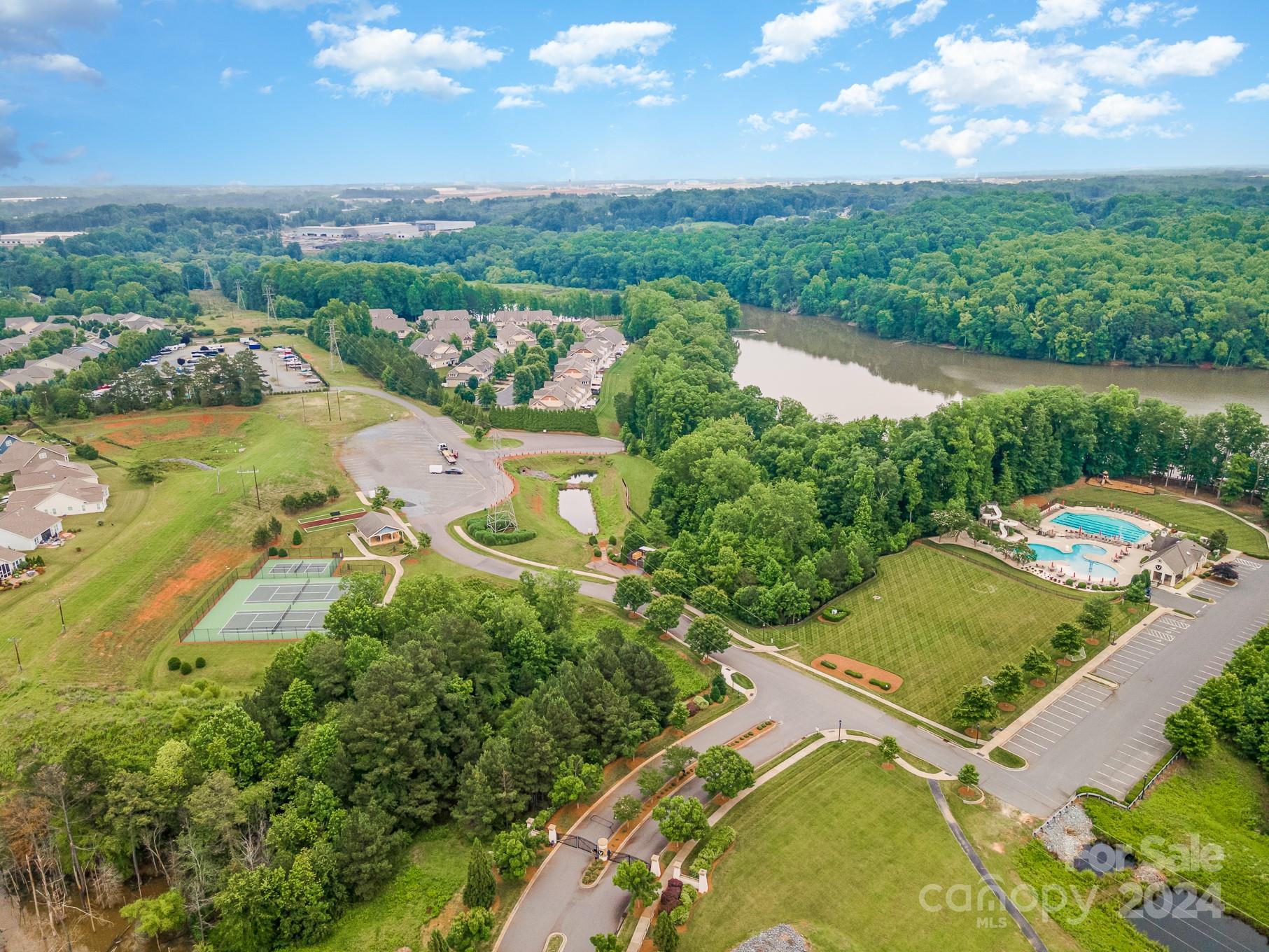 The Vineyards on Lake Wylie - Residential