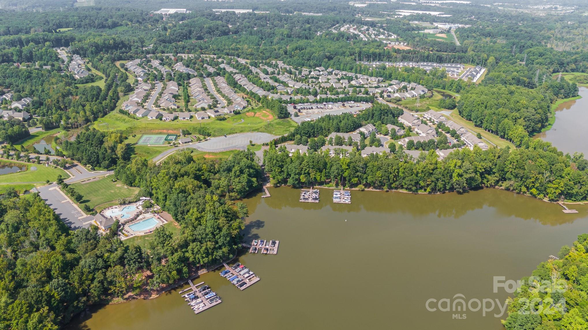 The Vineyards on Lake Wylie - Residential