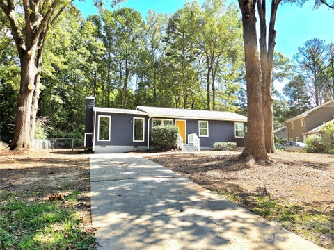 Photo of 5143 Delivau Drive, Charlotte, NC 28215 (MLS # 4434553)