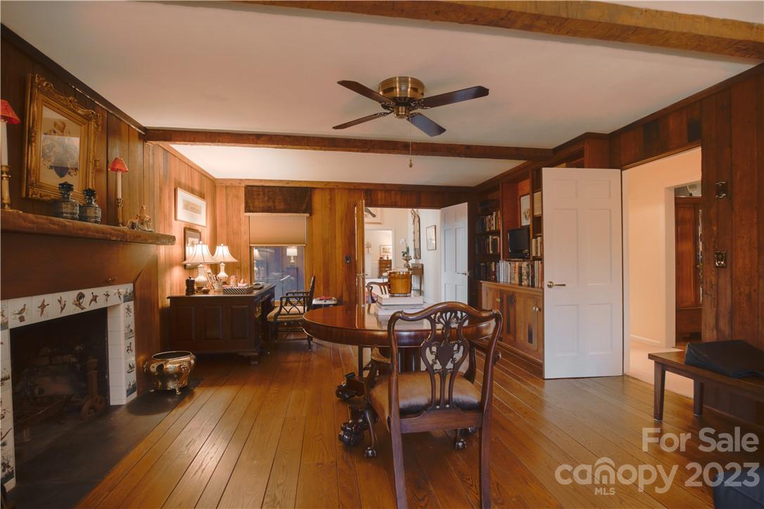 Red Fox - Residential