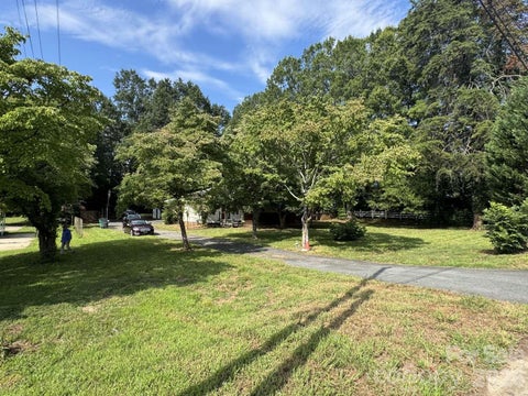 Photo of 7214 Lawyers Road, Charlotte, NC 28227 (MLS # 4431492)