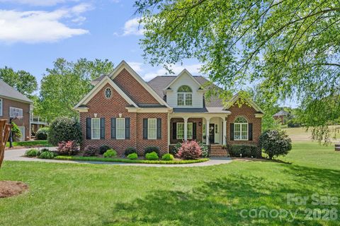 Photo of 531 Oak Valley Boulevard, Advance, NC 27006 (MLS # 4370434)