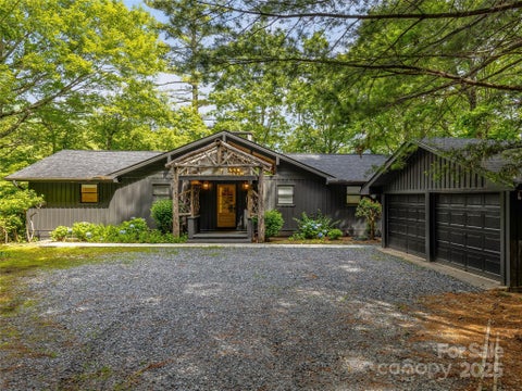 Photo of 412 Cherokee Trace, Lake Toxaway, NC 28747 (MLS # 4312888)