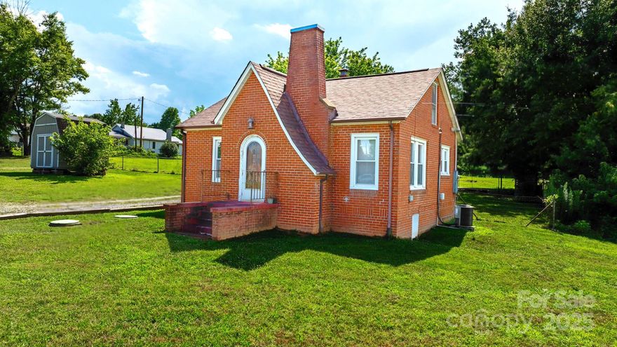 INVESTMENT OPPORTUNITY!
This 2-bedroom, 1-bath property blends character with a modern touch. Original hardwood floors flow throughout the cozy living room, anchored by a decorative fireplace. The kitchen connects to the laundry/mudroom with access to a private back patio.
One bedroom serves well as a guest room, office, while the other offers direct access to a retro-style full bath. Outdoors, enjoy a usable yard, back deck, additional patio area, plus a storage shed for added convenience.
With solid bones and thoughtful updates, this home is ideal as a primary residence, long-term rental, or Airbnb investment. Located near central Hickory, shopping, dining, and highway access. Recently vacated tenants and a professional deep clean make it move-in ready. ROOF 2020 | HVAC 2017 | ALL APPLIANCES INCLUDED
—schedule your showing today!
