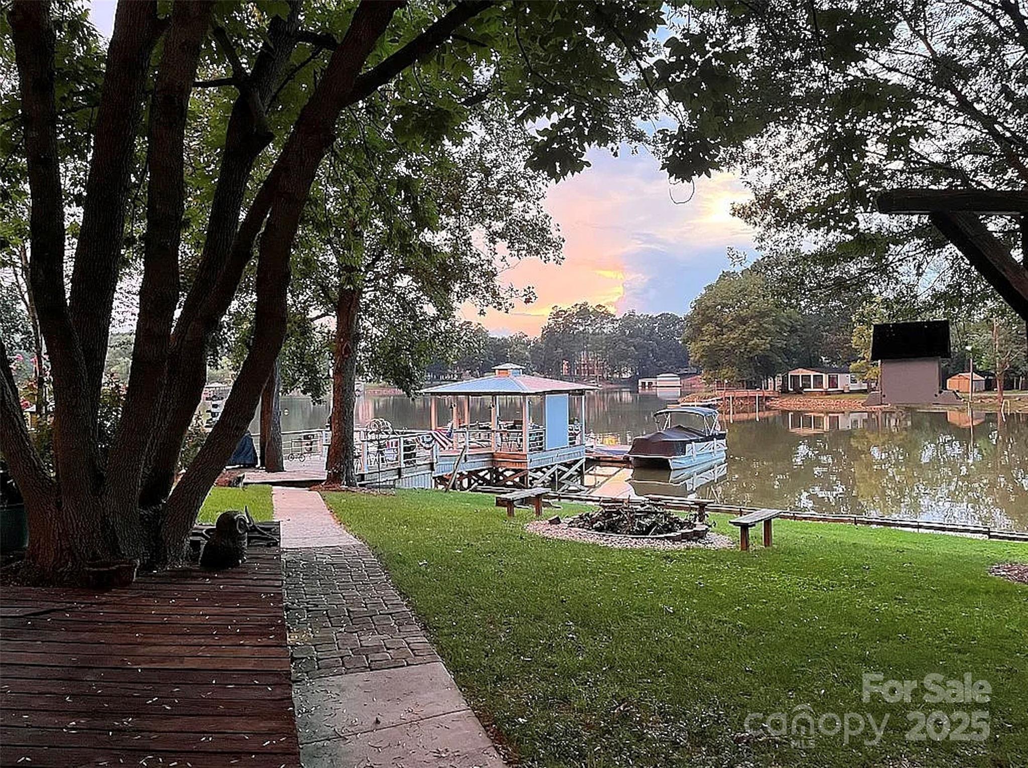 Riverfront - Residential