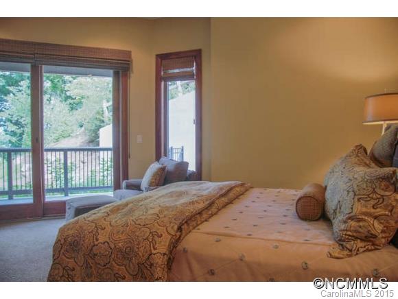Reynolds Mountain - Residential