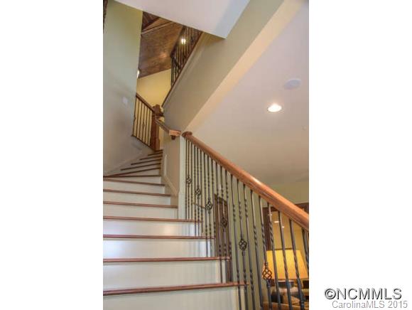 Reynolds Mountain - Residential