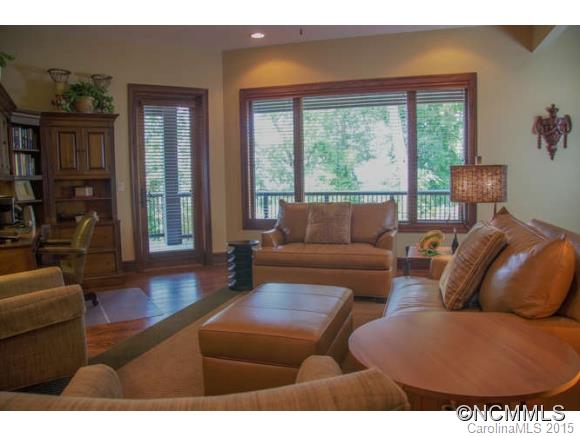 Reynolds Mountain - Residential