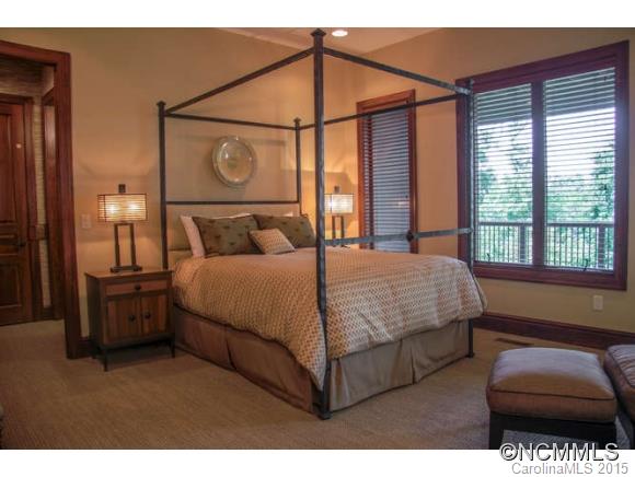 Reynolds Mountain - Residential