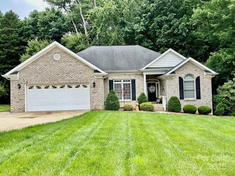 35 Wittenburg Springs Drive Taylorsville NC 28681