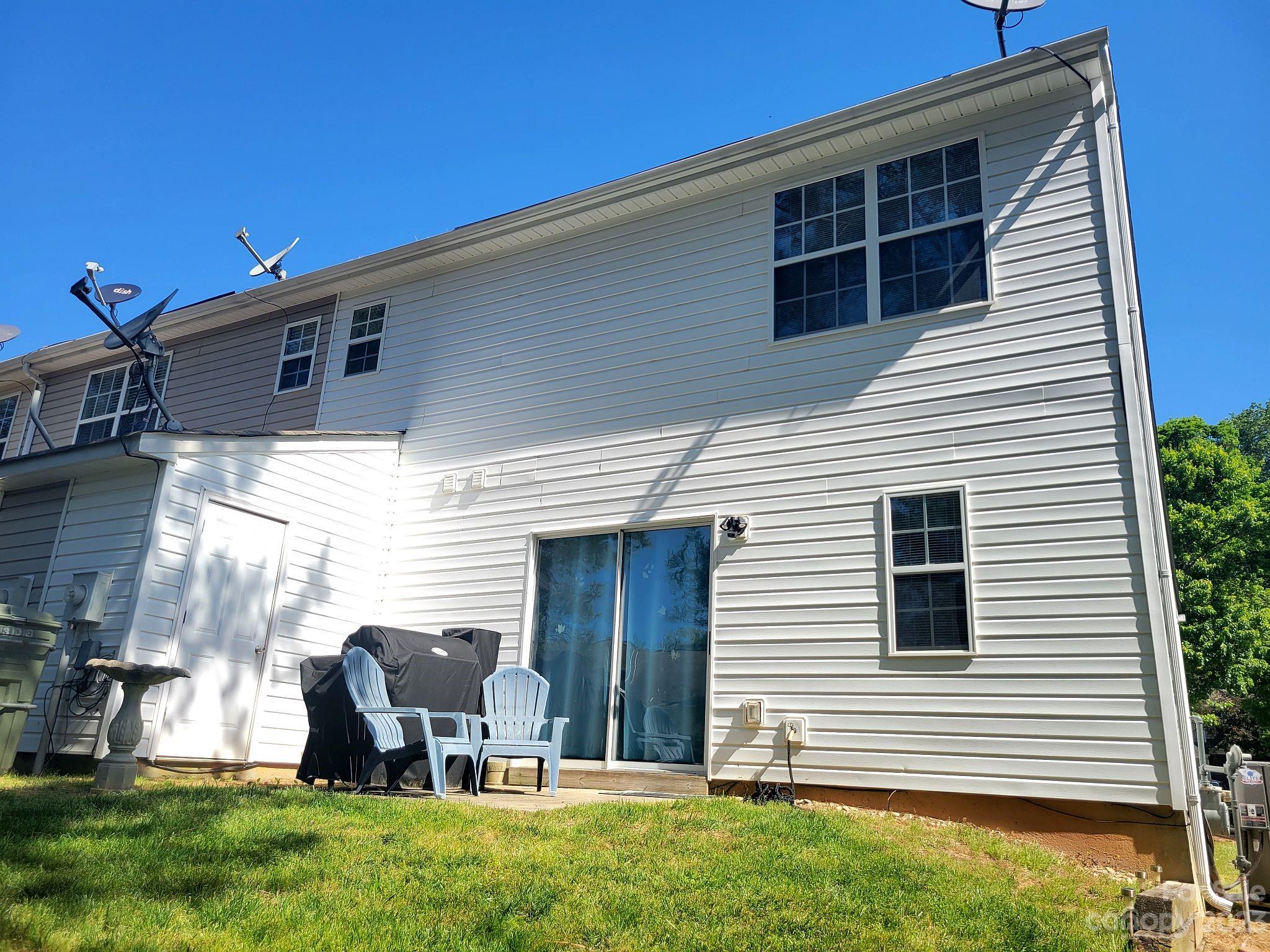 The Townes at River Crossing - Residential