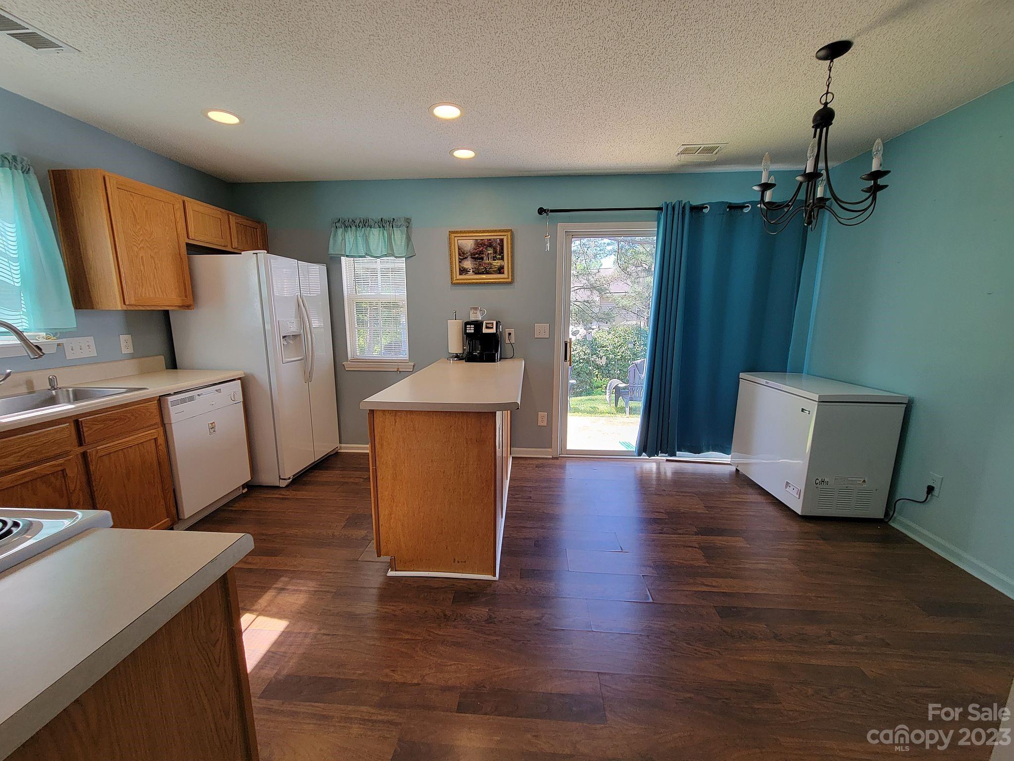 The Townes at River Crossing - Residential